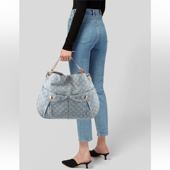 💎Louis Vuitton Daily GM Hobo bag - denim w/ COA - Picture 2 of 10